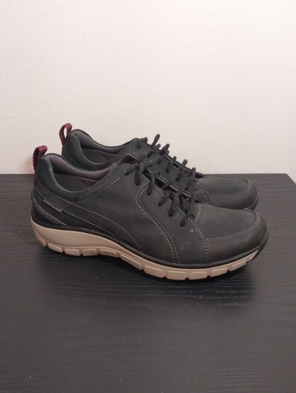 Clarks Wave Walk Womens Waterproof Gray Nubuck Shoes Size 7.5